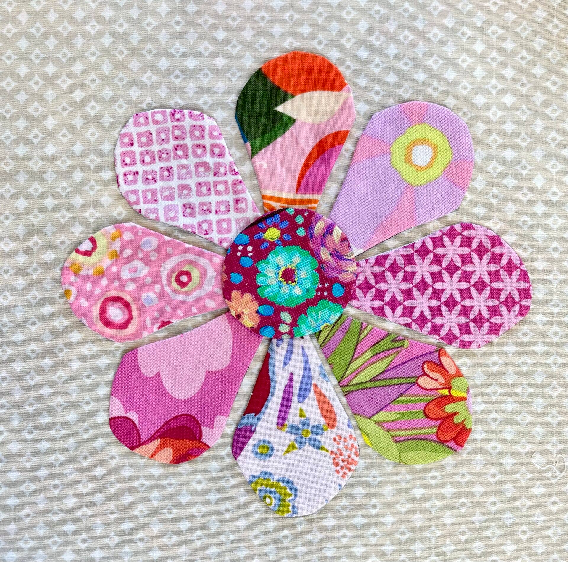 Free Bird Quilting Designs - Wholesale Quilt - 26. The Little Petals Quilt14