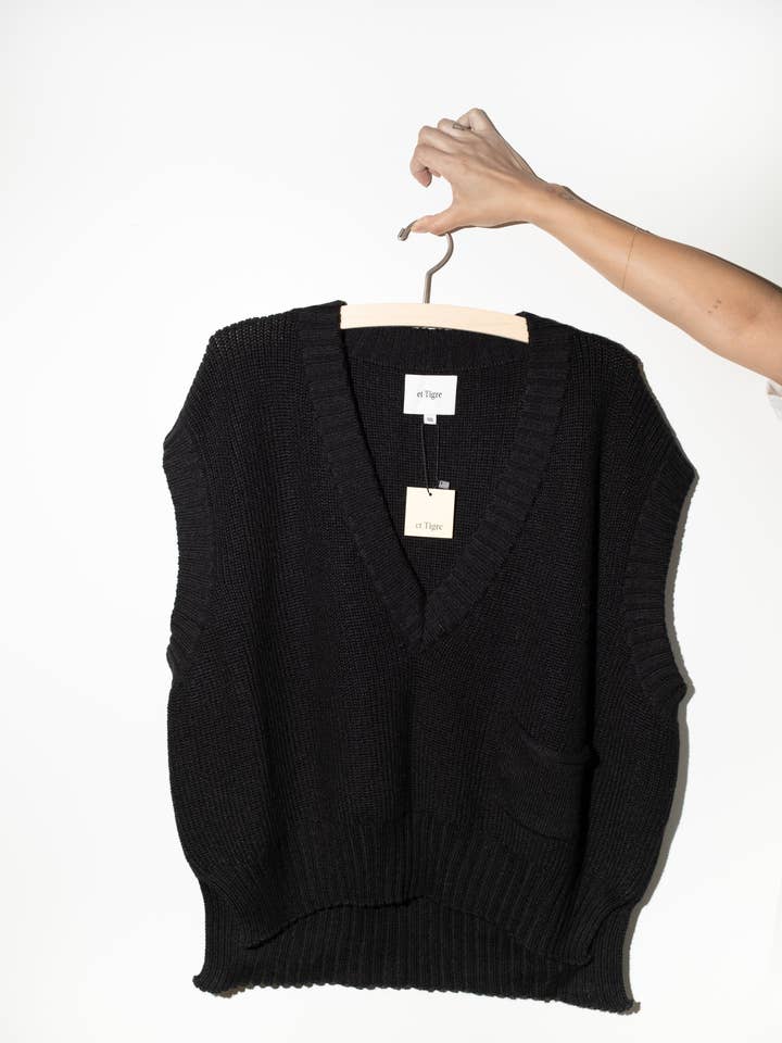 Winston Vest in Black for wholesale by et Tigre