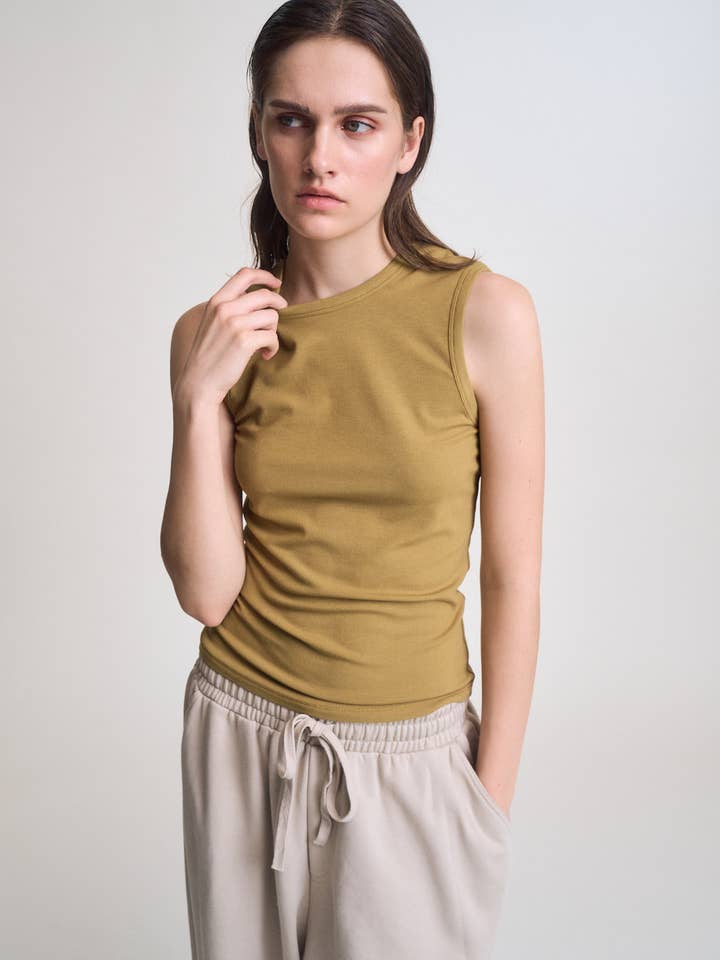 42149 - WIDE SHOULDER TANK for wholesale by Grade & Gather