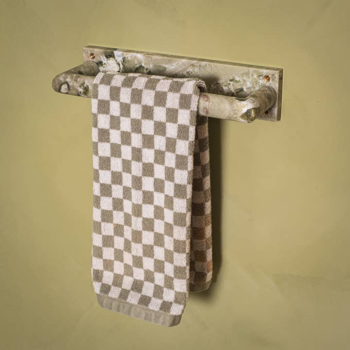 Portasciugamani Loki per la vendita all'ingrosso da parte di Montana Labelle Design