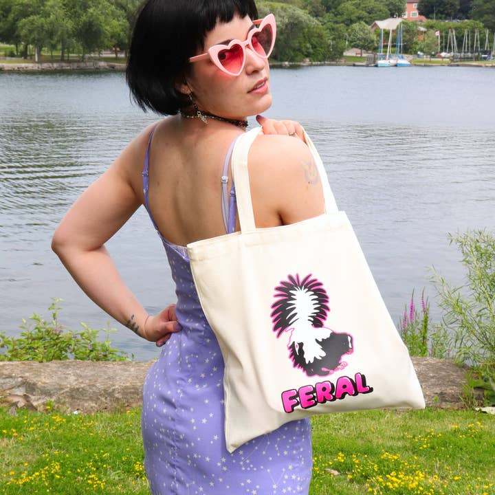 Sticker Hardly Know Her - Wholesale Tote Bag - Women's - Feral Skunk Tote Bag - Original Artwork1