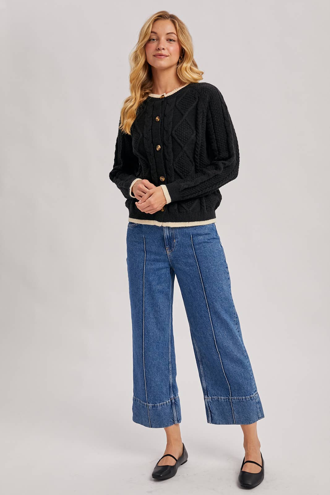 Bluivy - Vendita all'ingrosso Cardigan - Donna - CARDIGAN IN MAGLIA A TRECCE BUTTON DOWN21