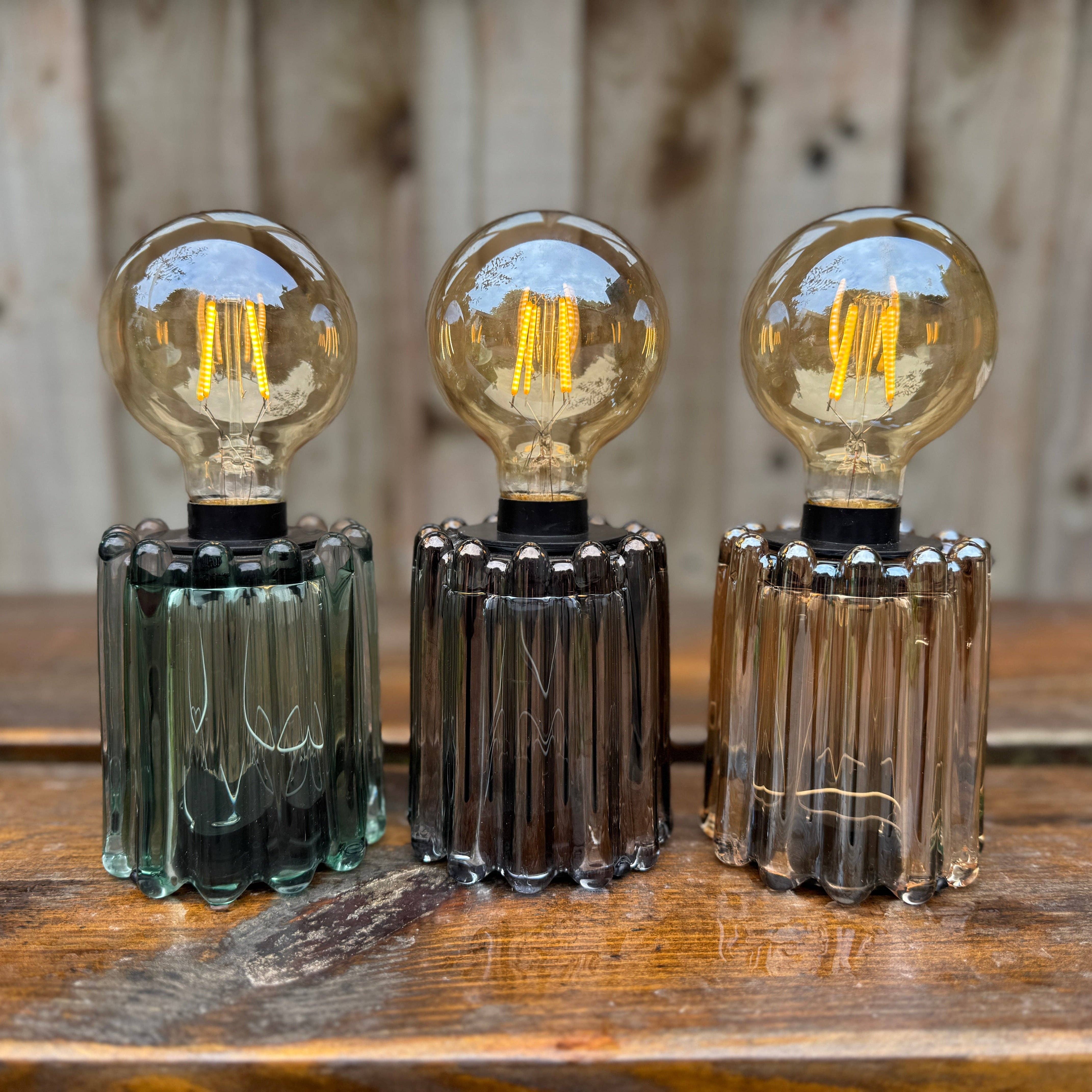 MooBoo Home – wholesale Accent/desk lamp – Wave Table Lamp Battery Operated7