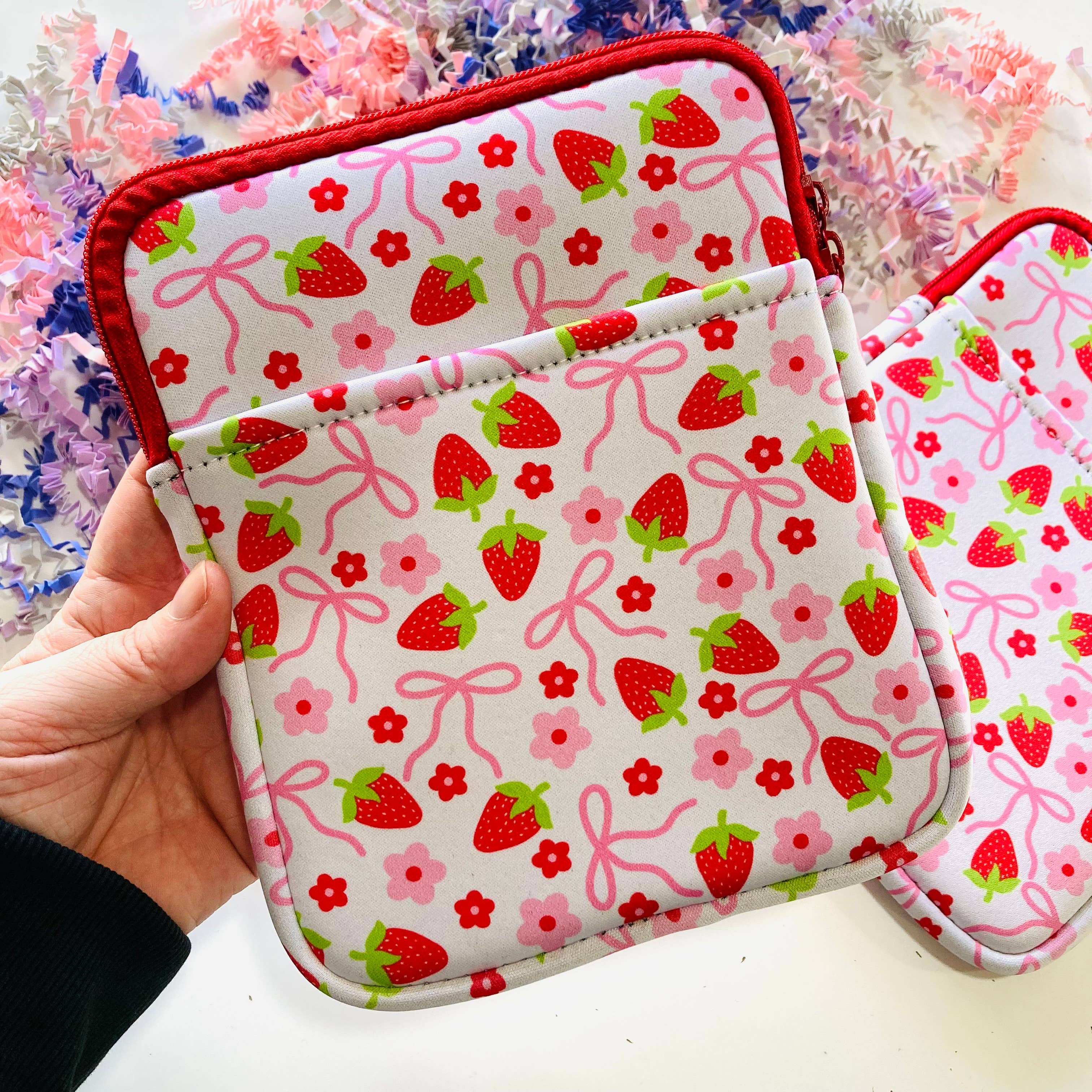 Chapter & Ink - Wholesale Book Cover - Strawberry & Bows E-Reader Book Sleeve0