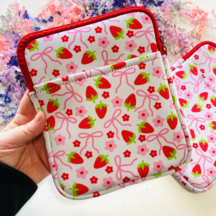 Chapter & Ink - Wholesale Book Cover - Strawberry & Bows E-Reader Book Sleeve