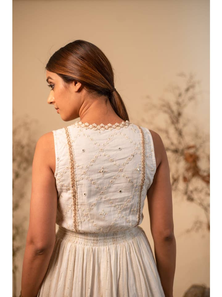 Label Reyya - Wholesale Dress - Women's - Off-White Sleeveless Cross Dress5