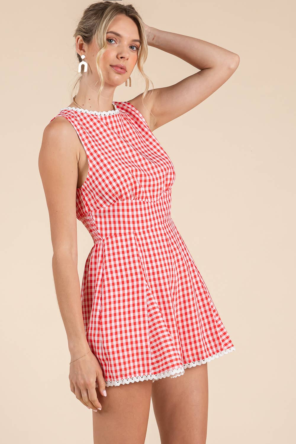 BABY PINK – Großhandel Romper – Damen – Gingham-bedruckter Strampler mit Spitzenbesatz.31