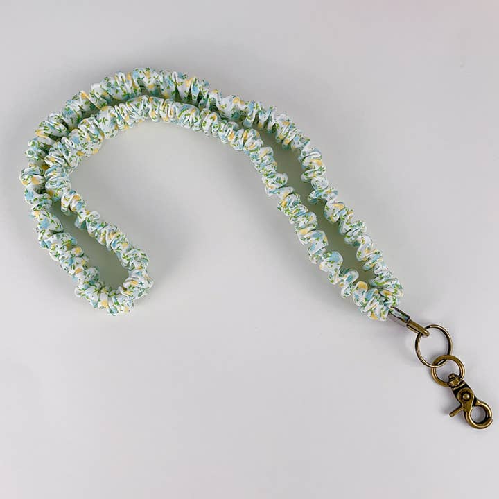 MKS America - Wholesale Lanyard - Women's - Floral Print & Plain Color Lanyard1