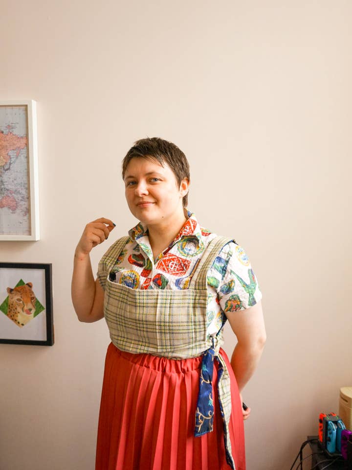 Pinafore Top unisexe - matériaux recyclés pour la vente par Charlotte Vinsen