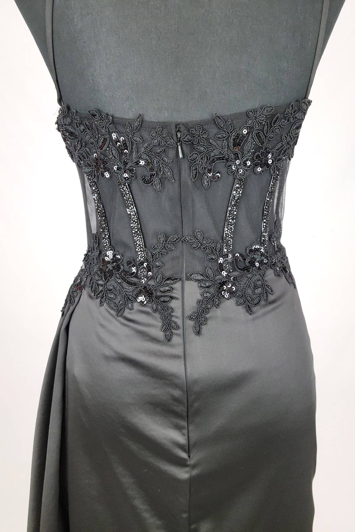 Chicas - Wholesale Dress - Women's - Short Dress With Sequins and Embroidery. C3555