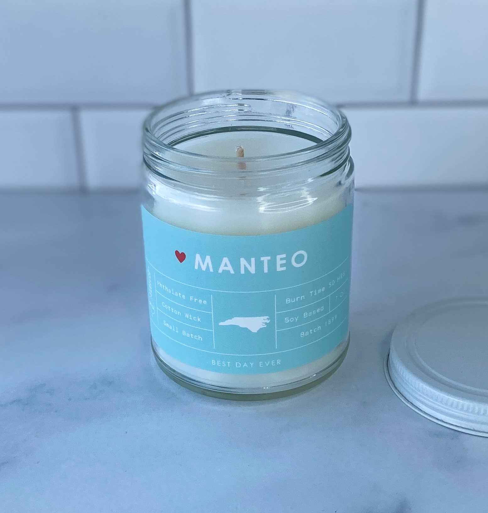 Rambling Caravan - Wholesale Jar/Filled Candle - Manteo, Outer Banks, NC Candle1