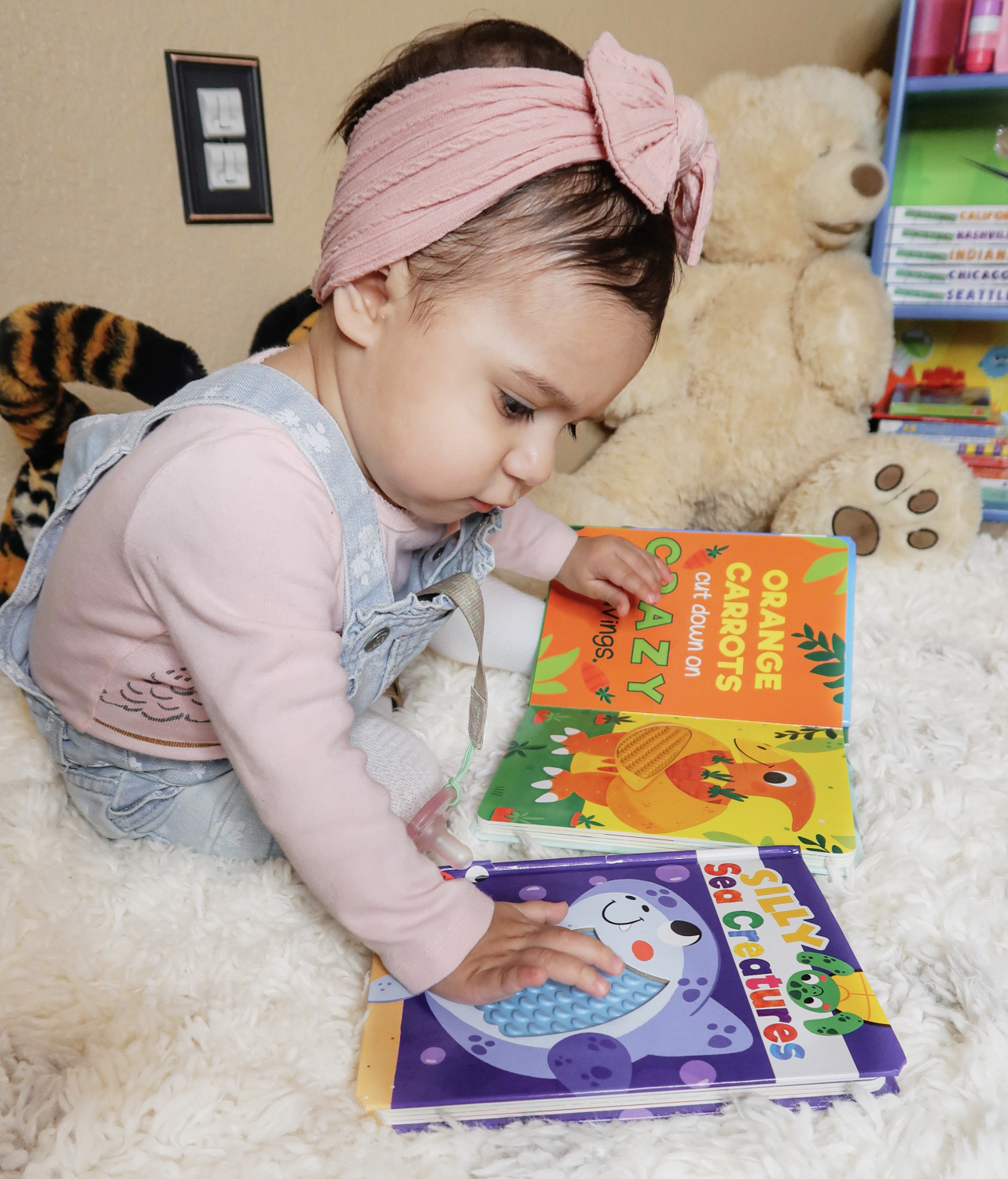 Little Hippo Books - Wholesale Baby & Toddler Book (0-2) - Silly Sea Creatures5