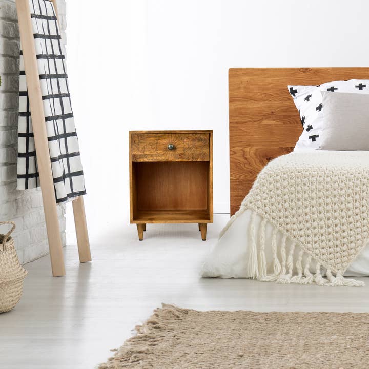 Spitiko Homes - Comodino Carving, 45,7 x 35,6 x 61 cm per la vendita all'ingrosso da parte di Spitiko Homes