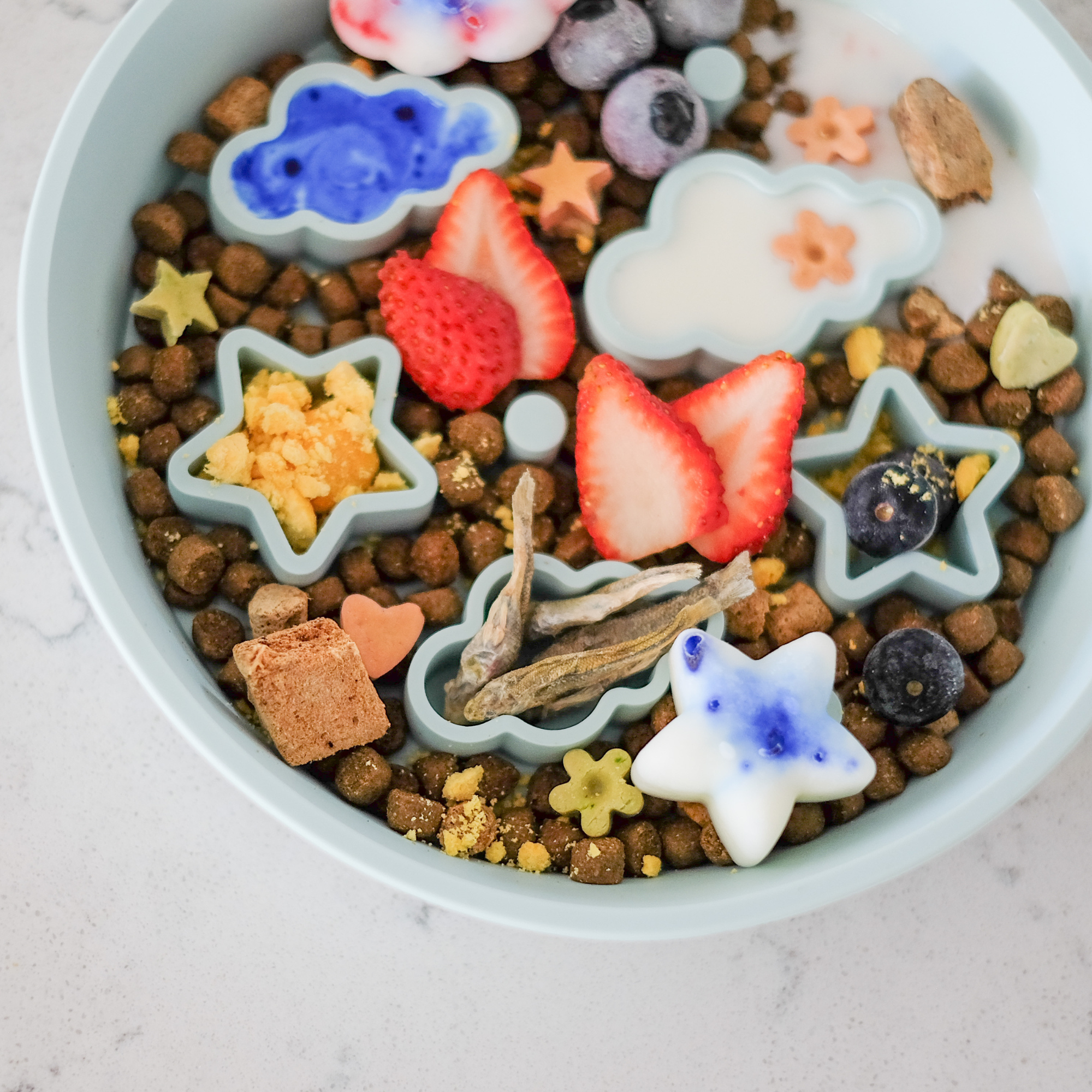 EmeryPets - Wholesale Pet Bowl - Cat/Dog - Star + Cloud Slow Feeder Bowls (Blue)4