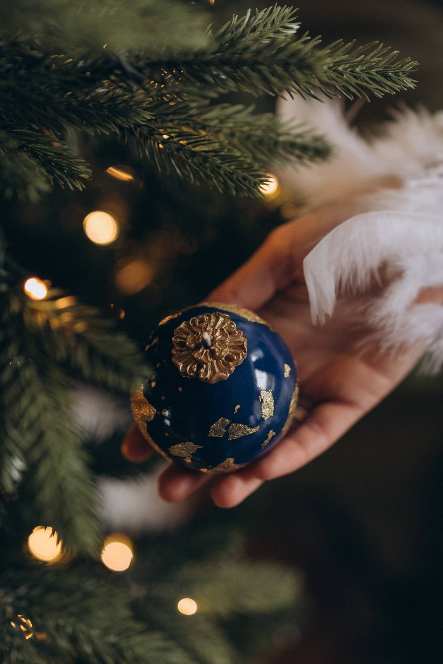 SVICHKA - Wholesale Pillar Candle - Glass-Effect Christmas Bauble Candle3