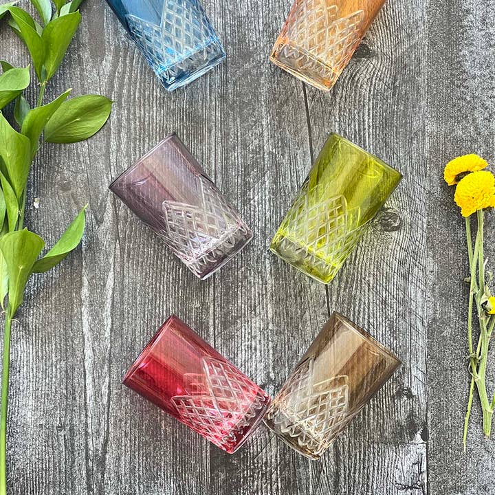 Scents and Feel - Venta al por mayor Copas de cóctel/licor - Juego de 6 vasos de té de colores con forma de pirámide