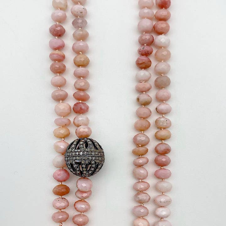 Halskette aus pinken Opalperlen mit Diamantverschluss für den Großhandel von Siena Jewelry