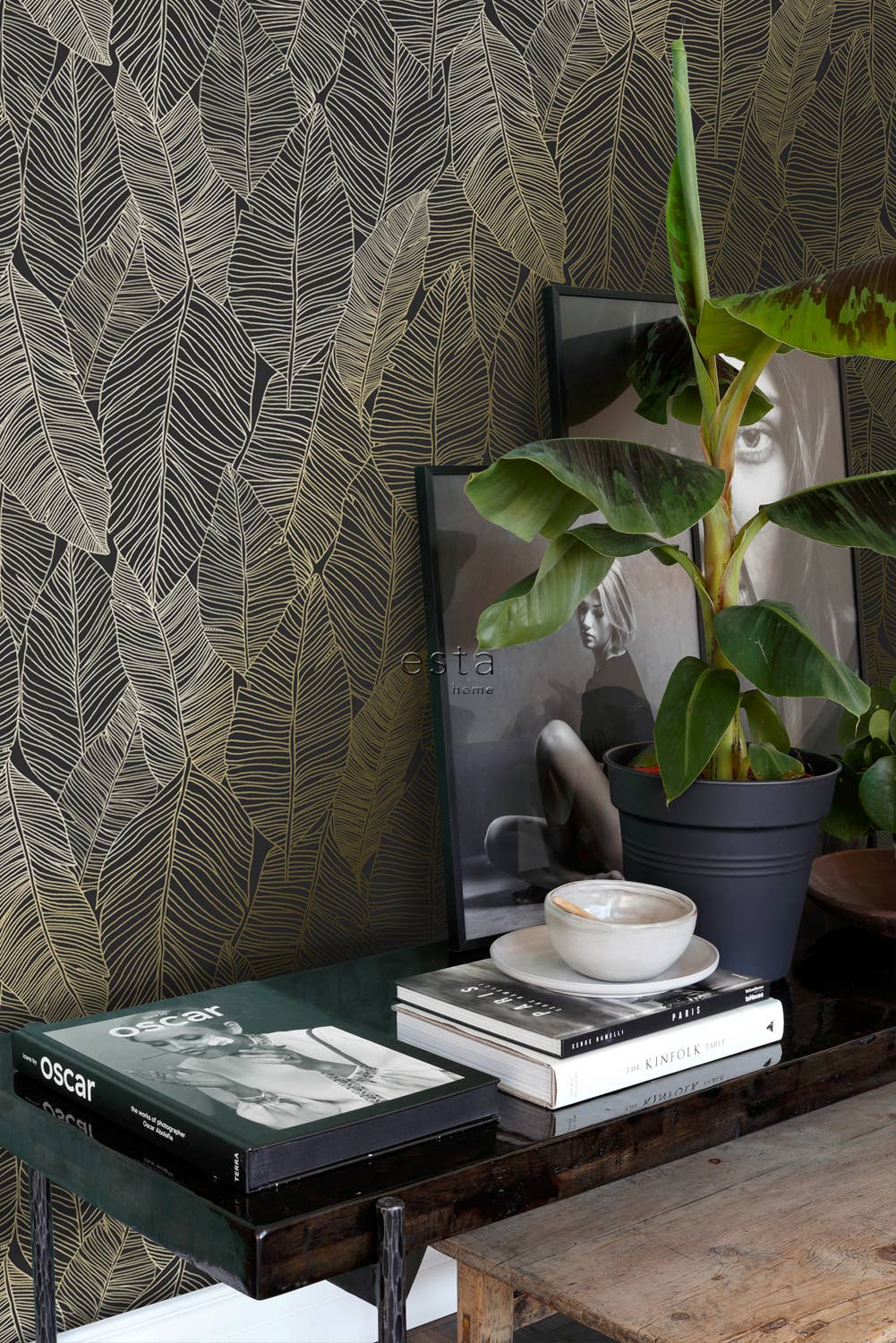 The Design Department b.v. - Wholesale Wallpaper - Wallpaper Pen Drawn Leaves14