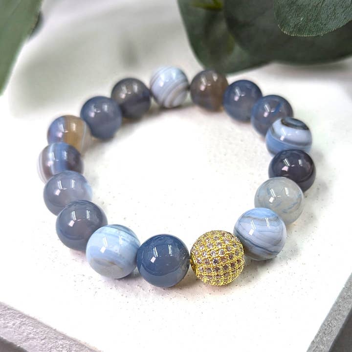 Luxuriöses halbwertvolles elastisches Perlenarmband mit hochwertigem Kristall-Feature-Perle für den Großhandel von Tempest Designs