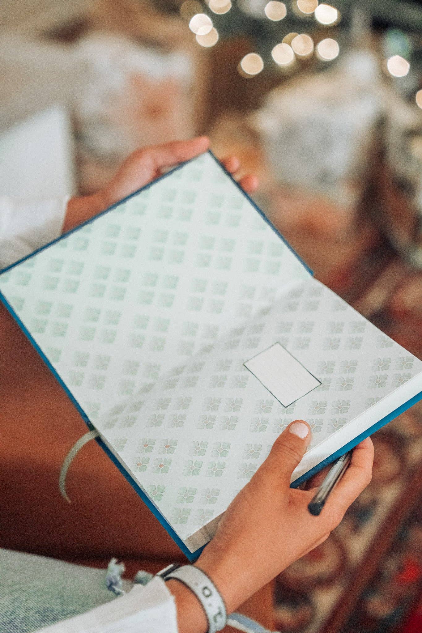 GraceLaced by Ruth Chou Simons – wholesale Journal och dagbok – Psalm 23 Broderad dagbok3