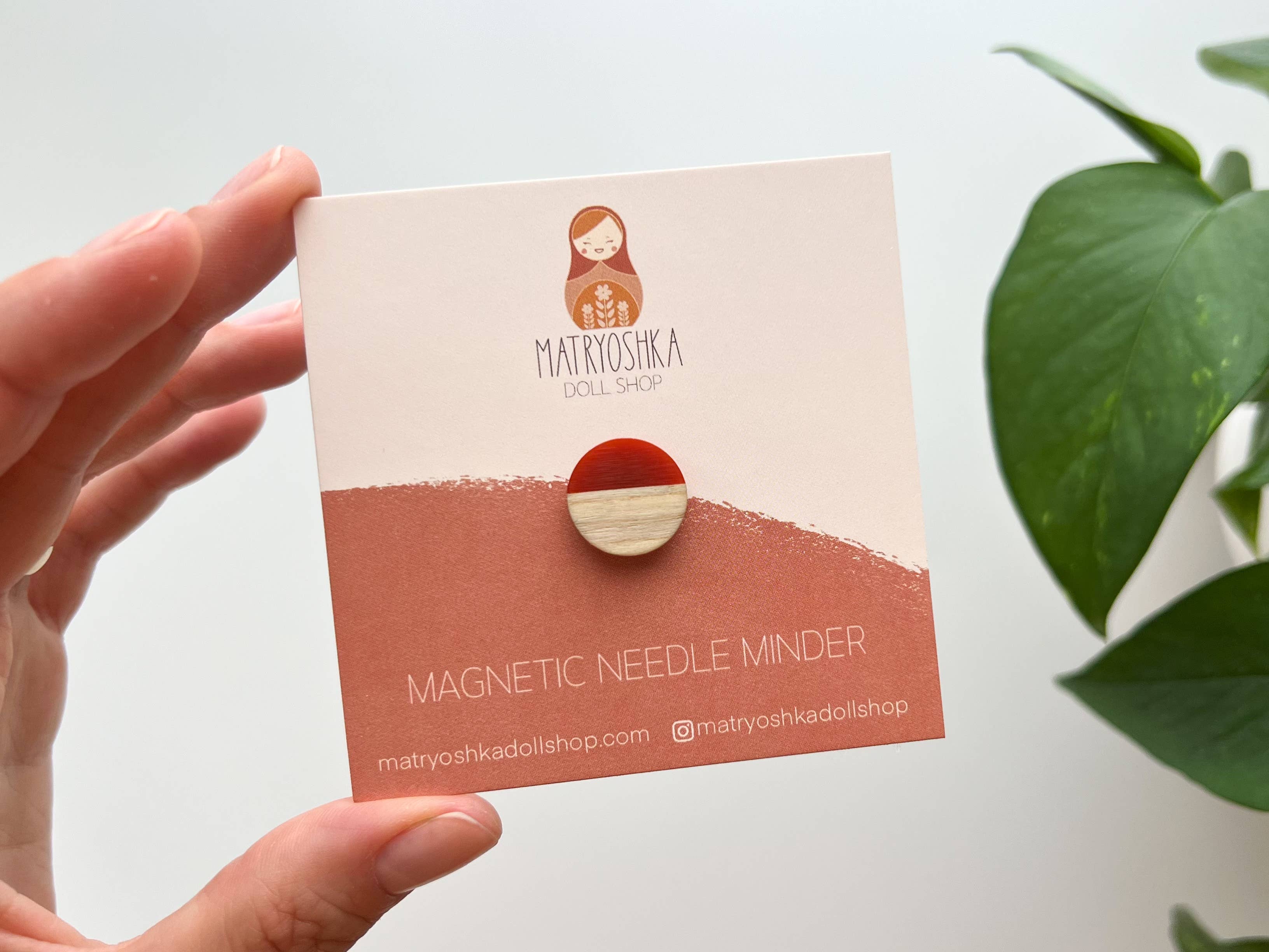 Matryoshka Doll Shop – wholesale Embroidery/cross-stitch supplies – Circle magnetic needle minder, needle magnet7