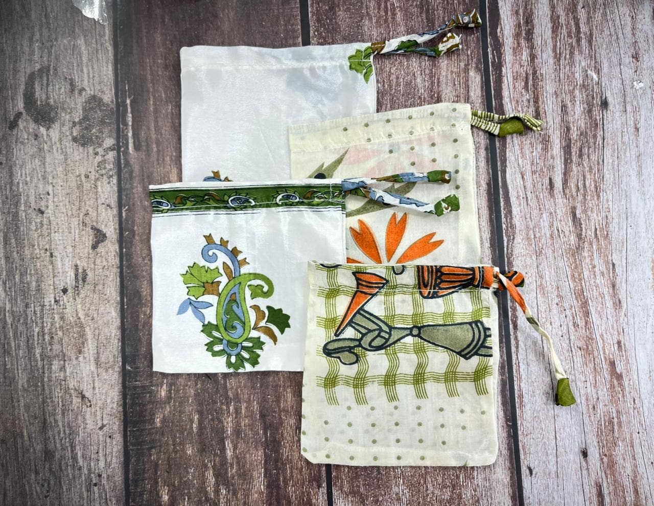 House of Kraft - Wholesale Gift Bag Set/Pack - Gift Pouches | Upcycled Silk Pouch | Pack Silk Gift Pouch48