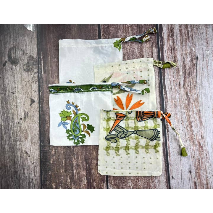 House of Kraft - Wholesale Gift Bag Set/Pack - Gift Pouches | Upcycled Silk Pouch | Pack Silk Gift Pouch48