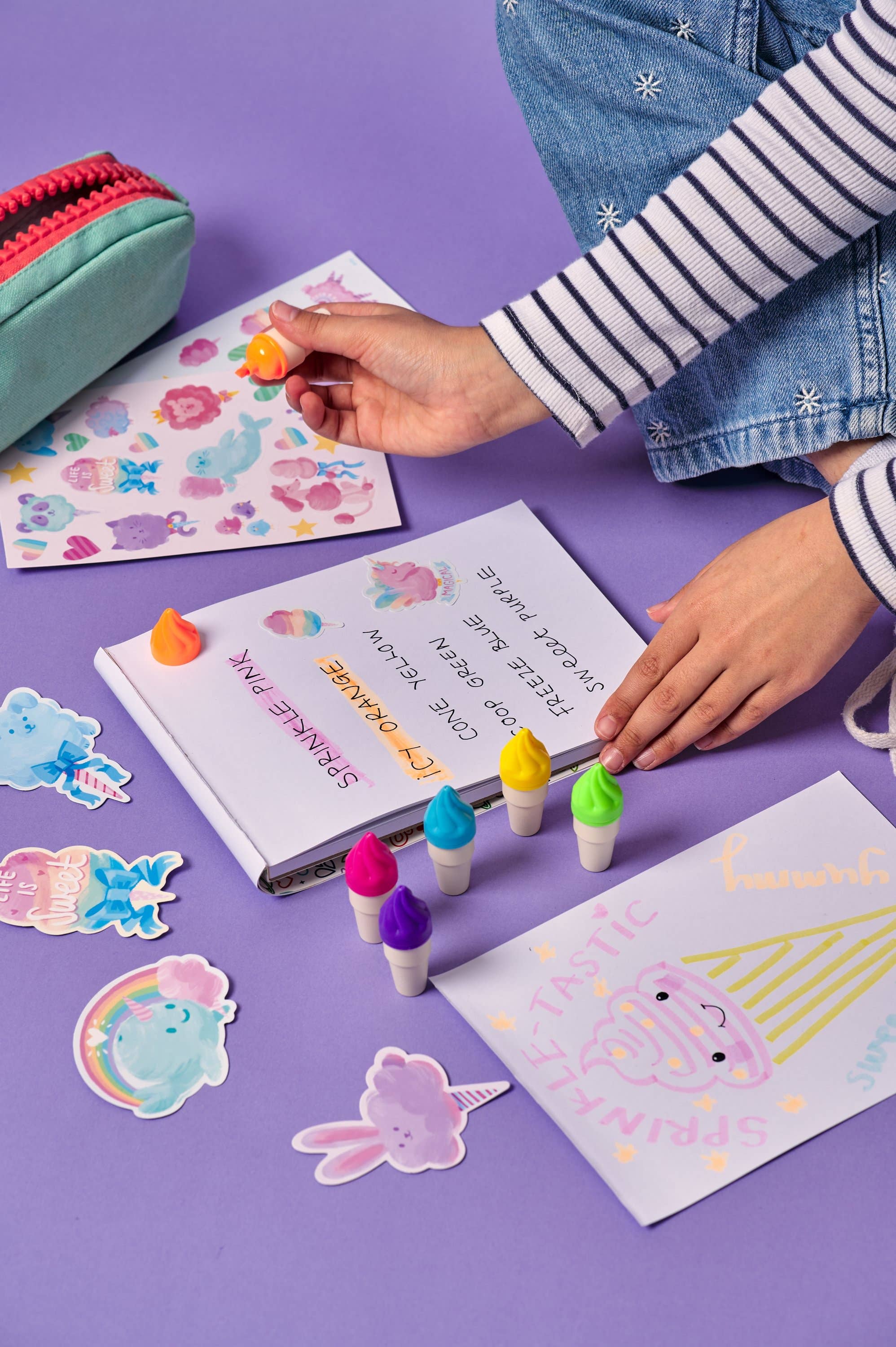 OOLY - Wholesale Highlighter - Sweet Scoops: Neon Highlighters - Strawberry Scent (Set of 66