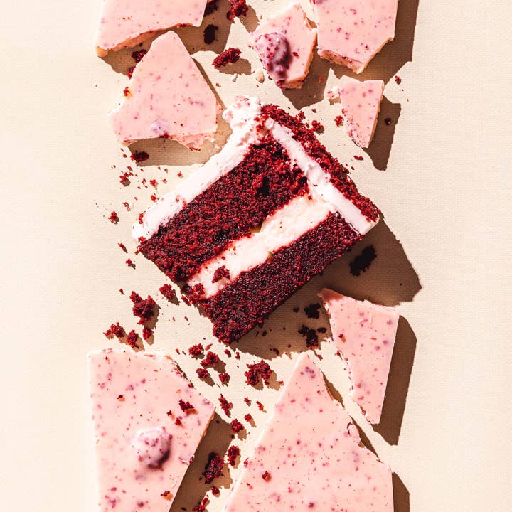 Compartes Chocolate - Wholesale Chocolate Bar - RED VELVET Cake Chocolate Bar