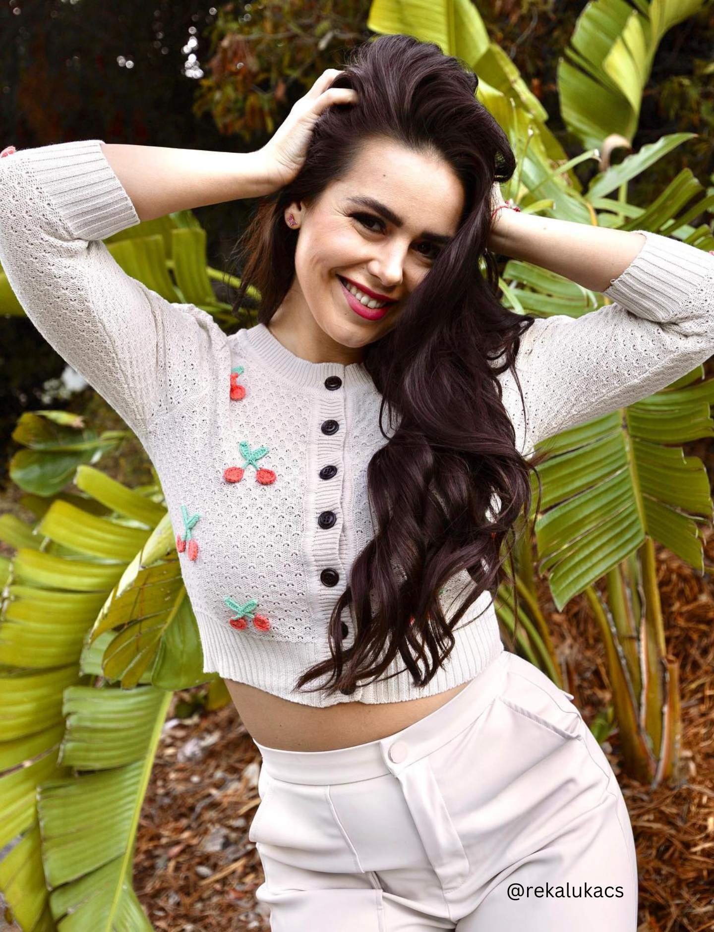 Mak - Wholesale Cardigan - Women's - Cherry Crochet Pom Pom Cropped Cardigan Sweater MK35157