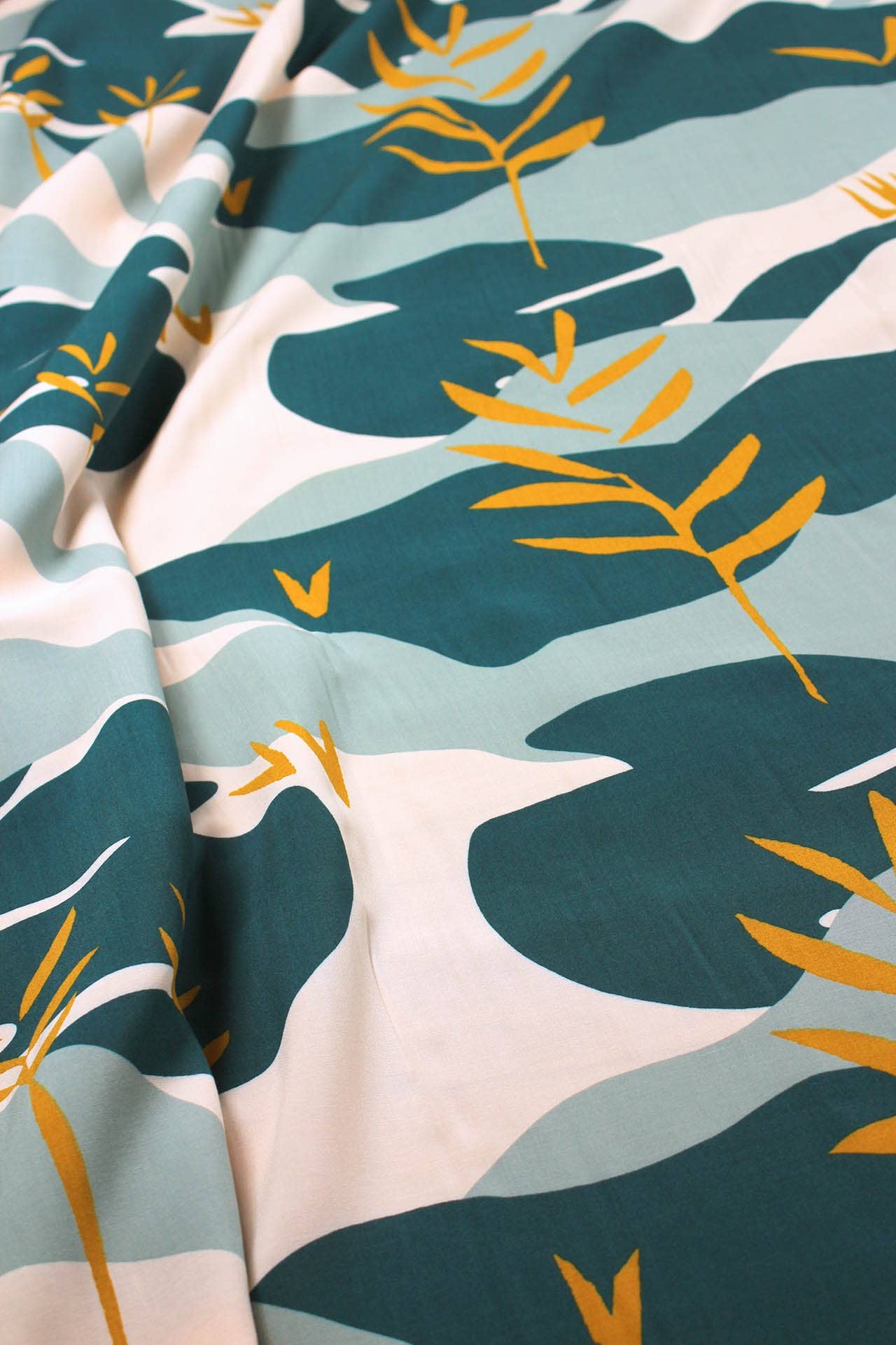 Eglantine et Zoé - Wholesale Fabric - Solis Green Viscose Poplin Fabric0