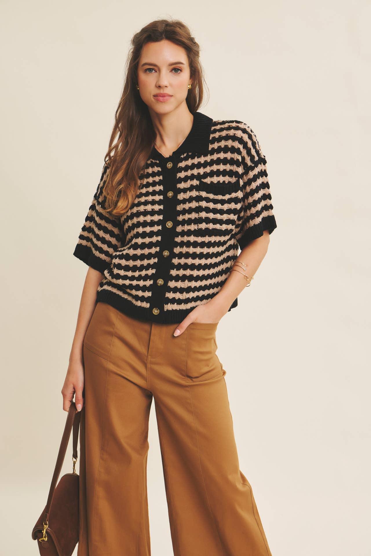 in february – Calças - Mulher por atacado – CALÇAS ESSENCIAIS DO DIA A DIA ELÁSTICAS DE PERNA LARGA E COMPRIMENTO ATÉ AO TORNOZELO23