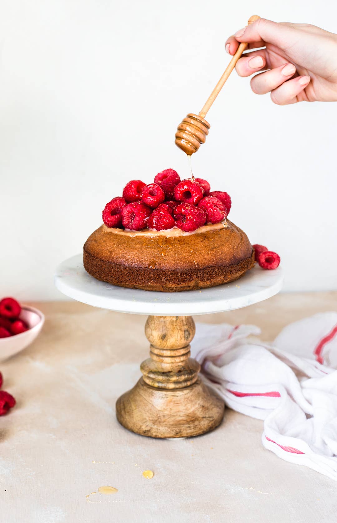 Bumbleberry Farms - Wholesale Honey - 16OZ Pure Clover Honey in Wax-Dipped Embossed Honey Jar4