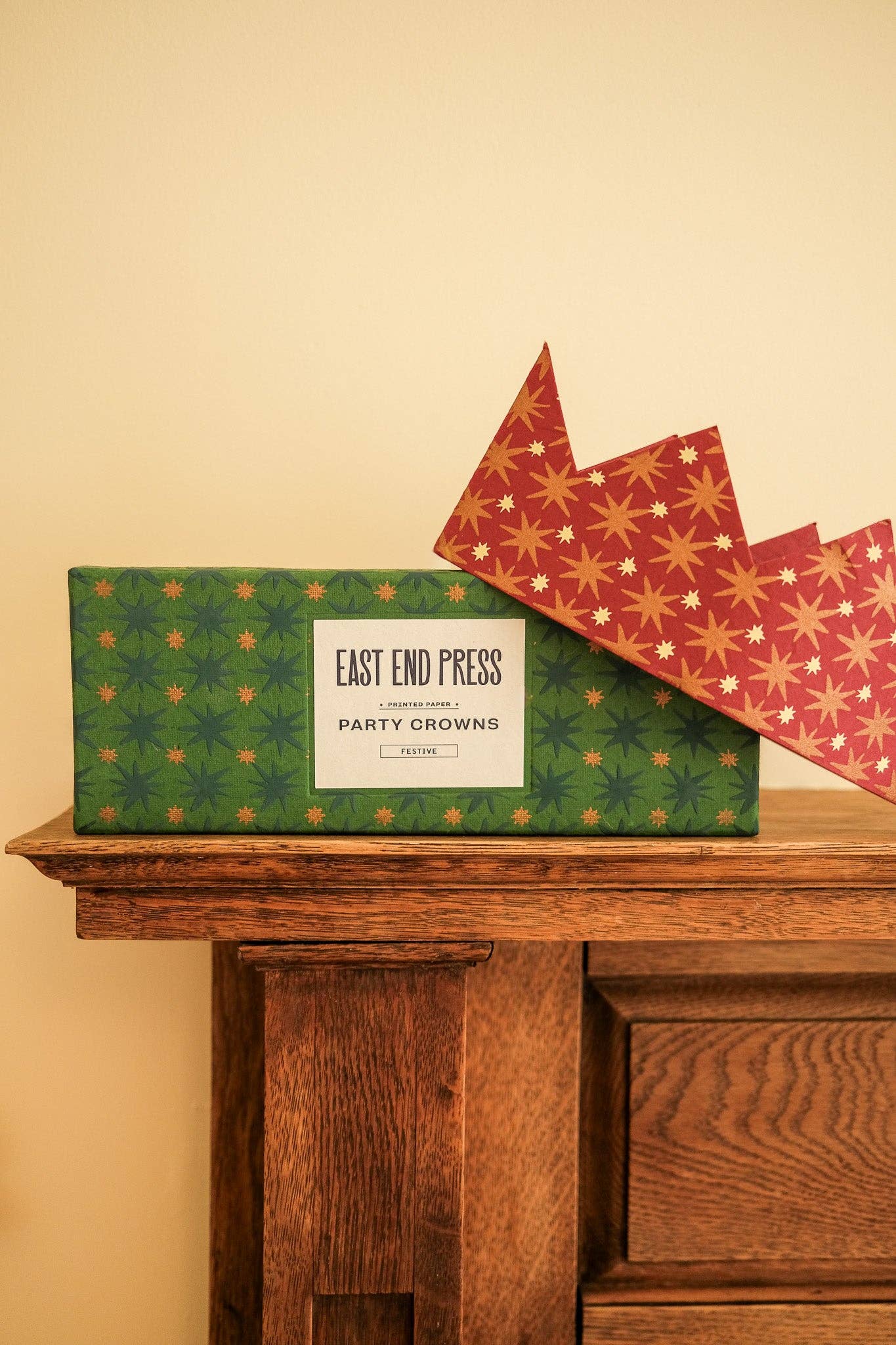 East End Press - Wholesale Party Hat/Crown - Festive Paper Crowns1