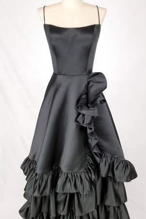 Chicas - Vendita all'ingrosso Vestito - Donna - Abito lungo con gonna arruffata. C8265