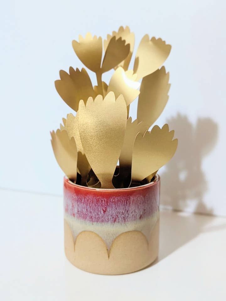 Bear's Paw Plant Sculpture for wholesale by Chroma Rex