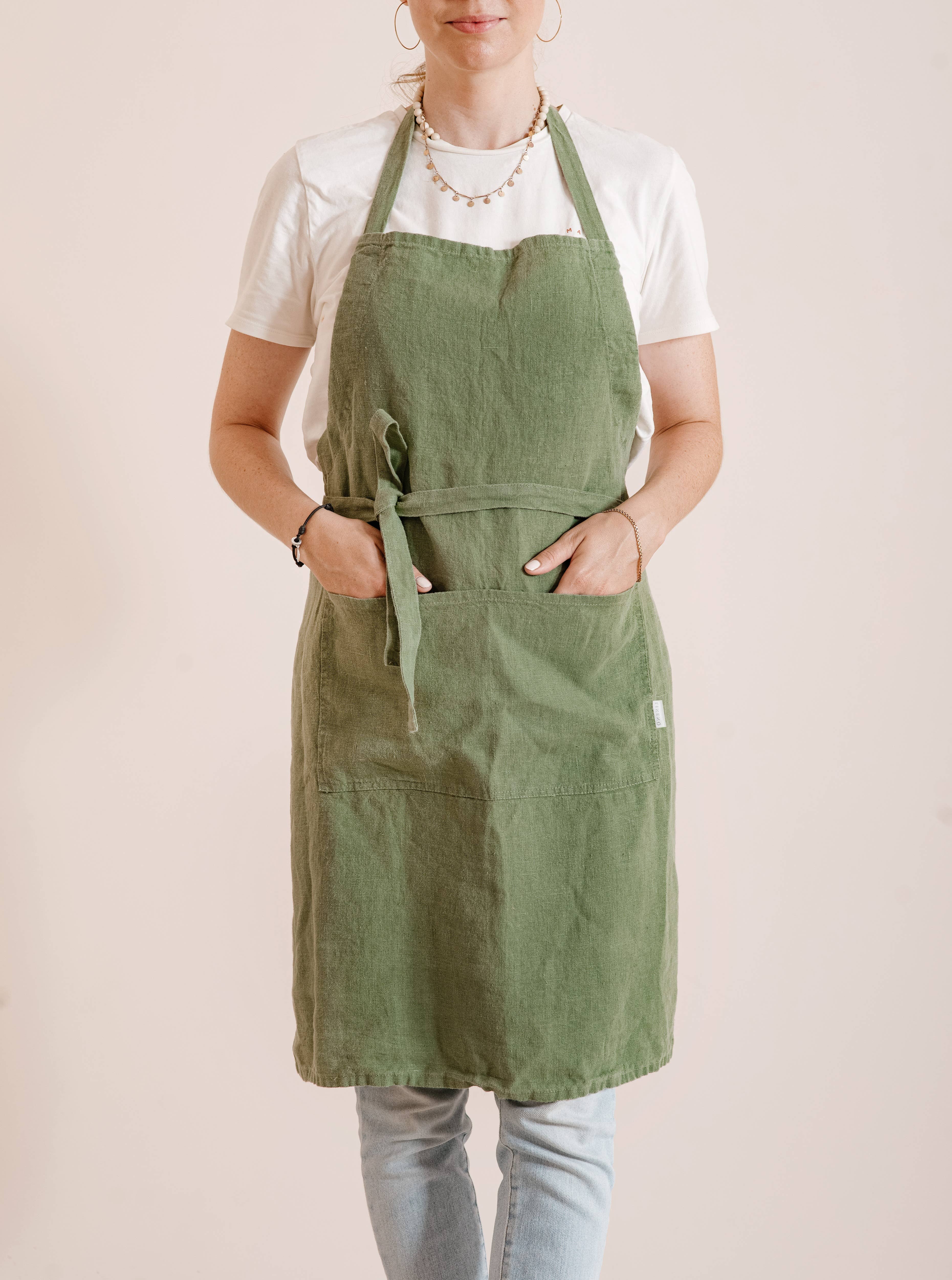 LinenQ - Wholesale Apron - Linen apron with pockets in various colors 10