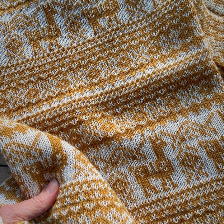 Samantha Holmes Alpaca Clothing and Gifts – wholesale Scarf – Women's – Alpaca Fair Isle Cowl / Snood