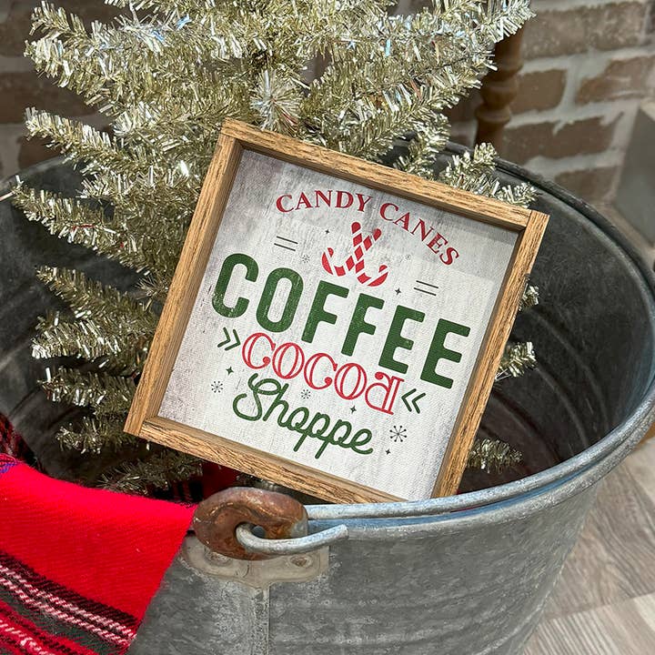 Candy Cane Coffee Cocoa Shoppe - Julelærredskunst for engroshandel hos Hangout Home