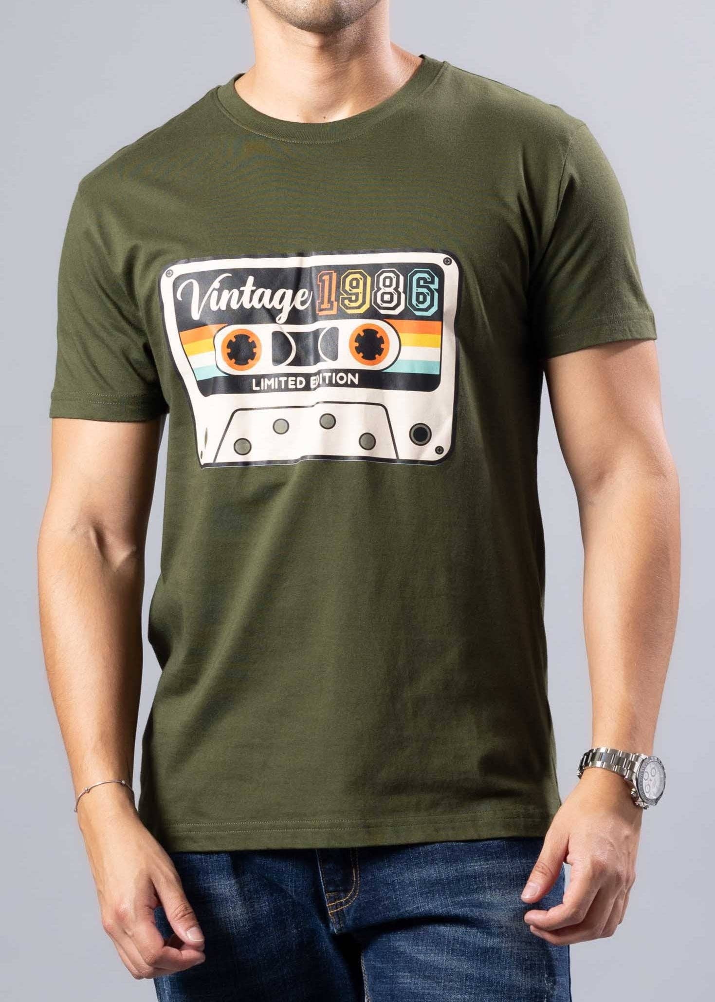 241102 - Military Green Vintage 1986 Graphic T-Shirt for wholesale on Faire0