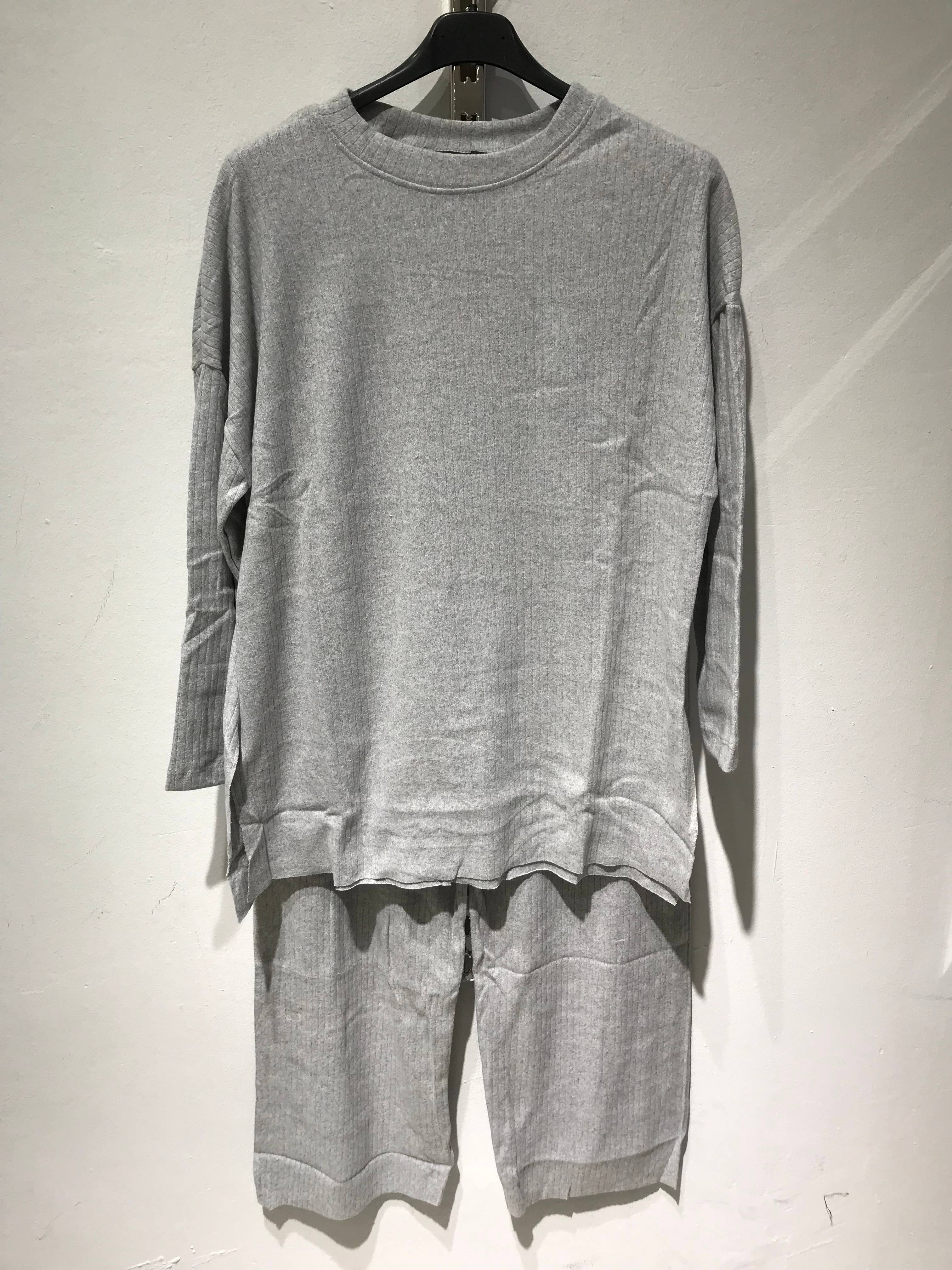 Only Yuan - Wholesale Tops Set - Women's - ref 01 set 0