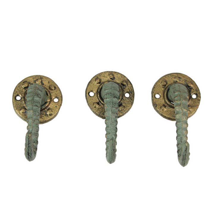 Zeckos - Wholesale Wall Hook - Set/3 Verdigris Bronze Cast Iron Octopus Tentacle Wall Hook