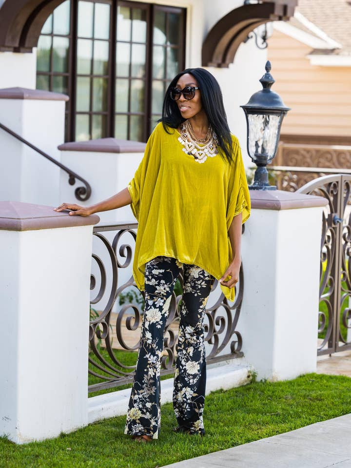 Jennafer Grace - Venta al por mayor Blusa - Mujer - Top pañuelo de terciopelo de seda chartreuse2