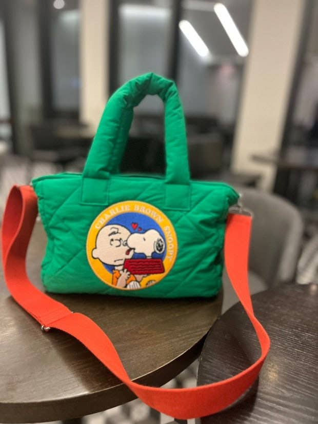 Little Light - Wholesale Shoulder Bag - Women's - Premium Snoopy Quilted Shoulder Bag5