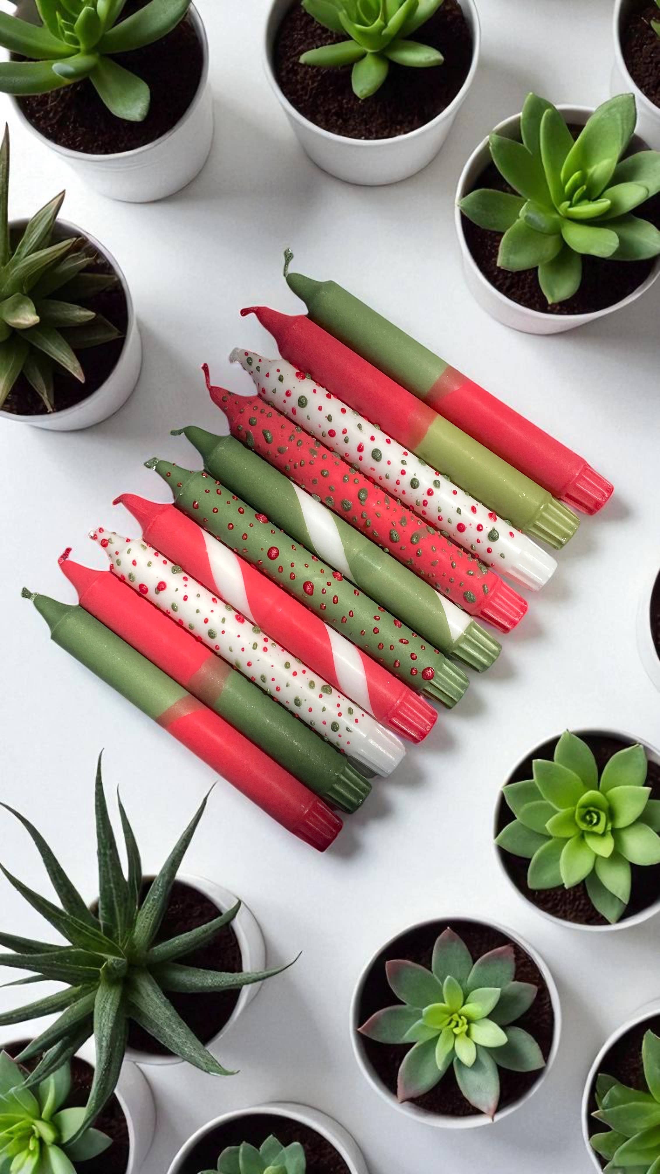 Kupkup HB. - Fi Design Studio Co. - Vendita all'ingrosso Candele a colonna - Bagliore Gioioso | Natale | 2,3x20 cm1