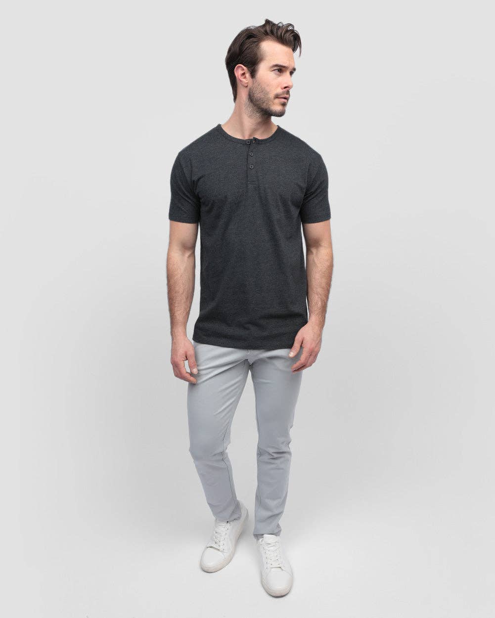 INTO THE AM – Engroshandel T-shirt – til mænd – Herre T-shirt med korte ærmer og henley-udskæring37