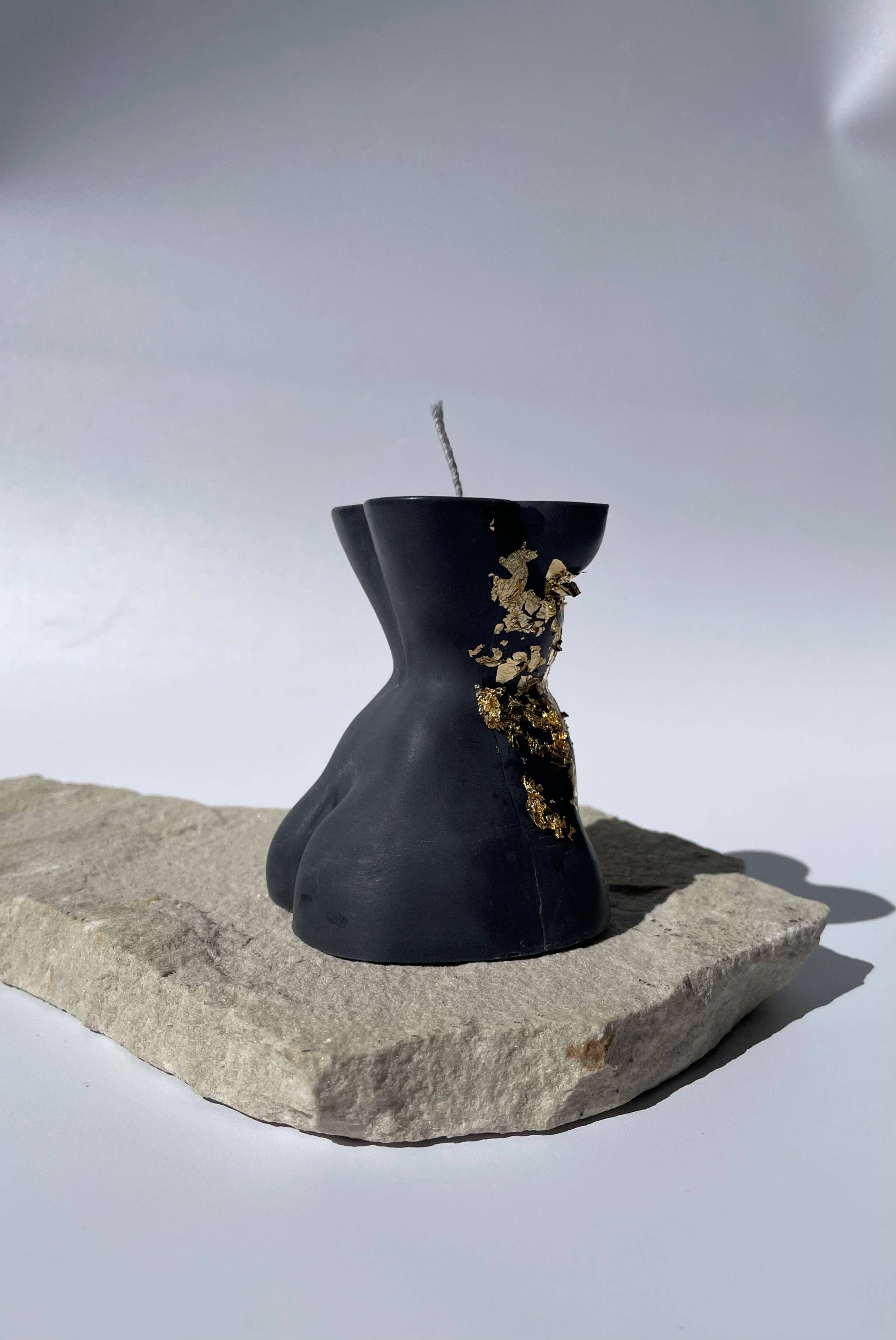 Trésor - Wholesale Novelty Candle - I AM WOMAN (1 Wick - Noir) *GOLD FLAKED*1