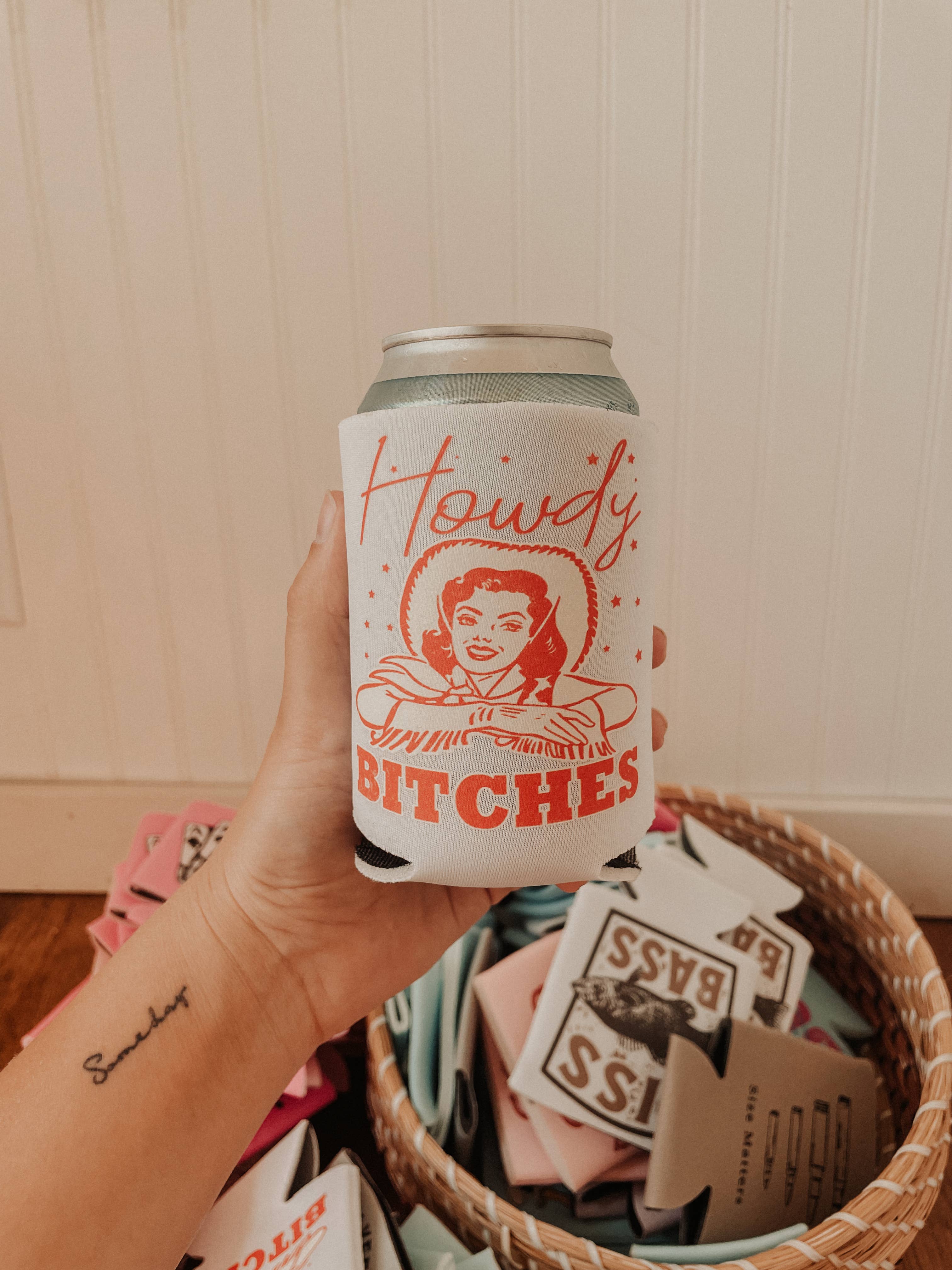 Rustic Runaway LLC - Wholesale Drink Huggers & Koozies - Howdy B*tches Can Cooler