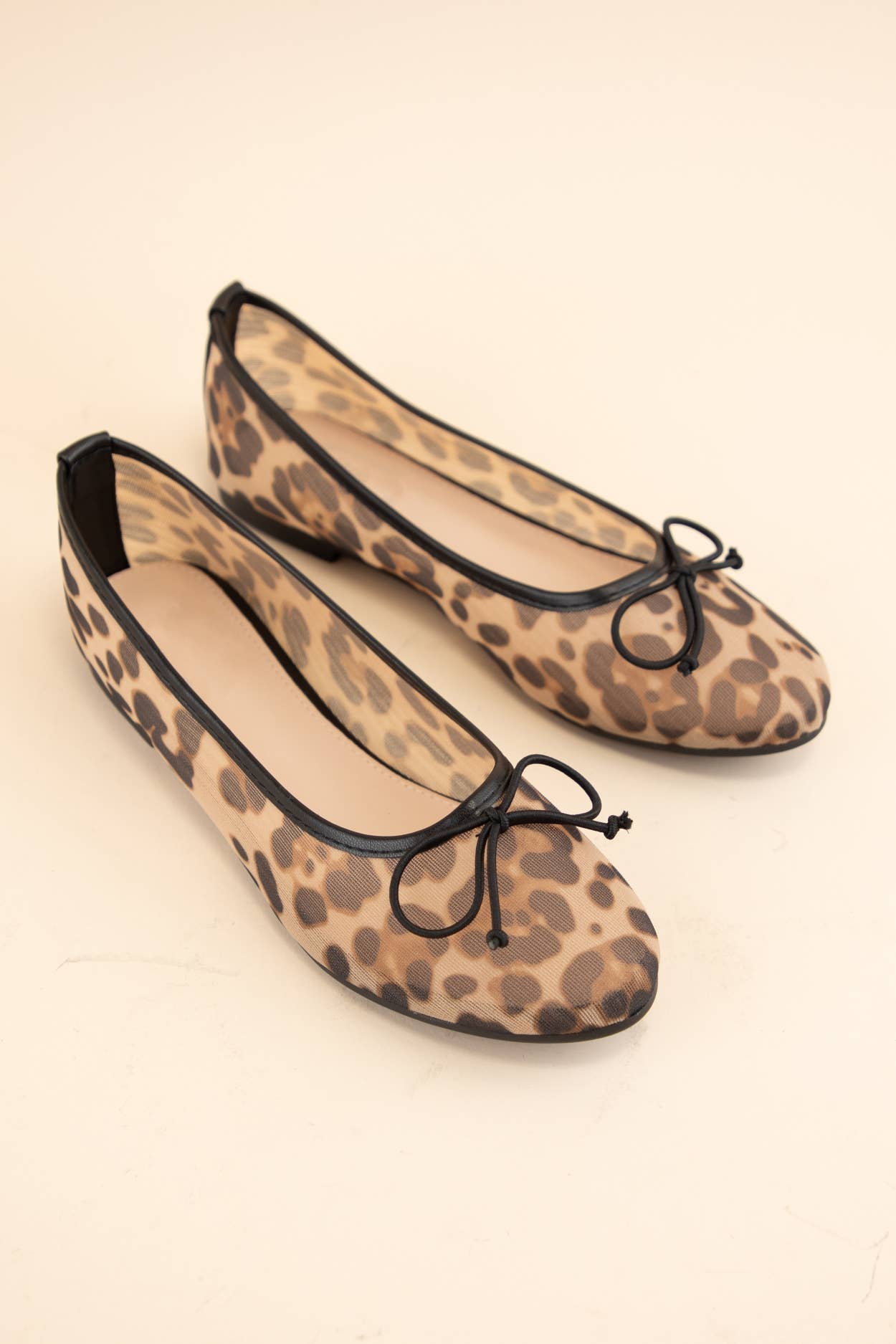 SF4010 MESH LEOPARD PRINTED FLAT SHOES for wholesale on Faire0
