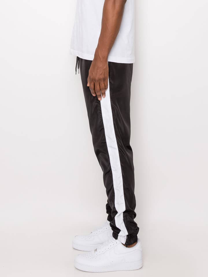 PANTALON DE SURVÊTEMENT EN NYLON TR573 (PACK OUVERT) pour la vente par Victorious
